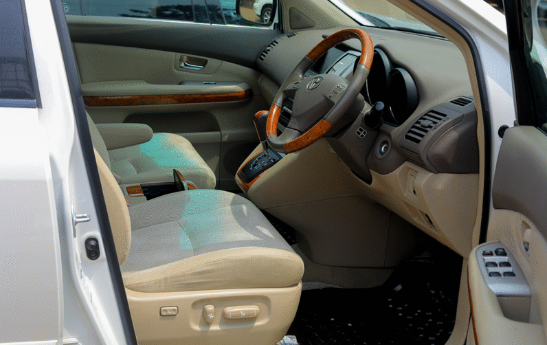 Toyota Harrier 2010