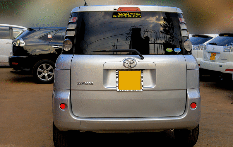 Toyota Sienta